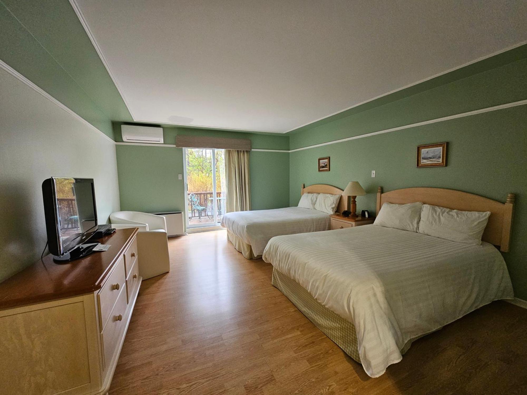 Hotel Au Petit Berger La Malbaie Εξωτερικό φωτογραφία